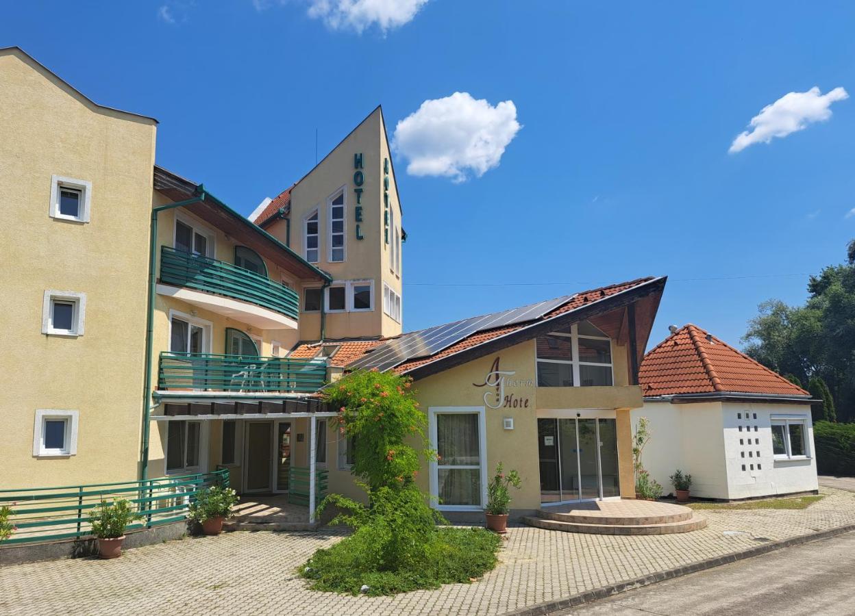 Aqua Therm Hotel